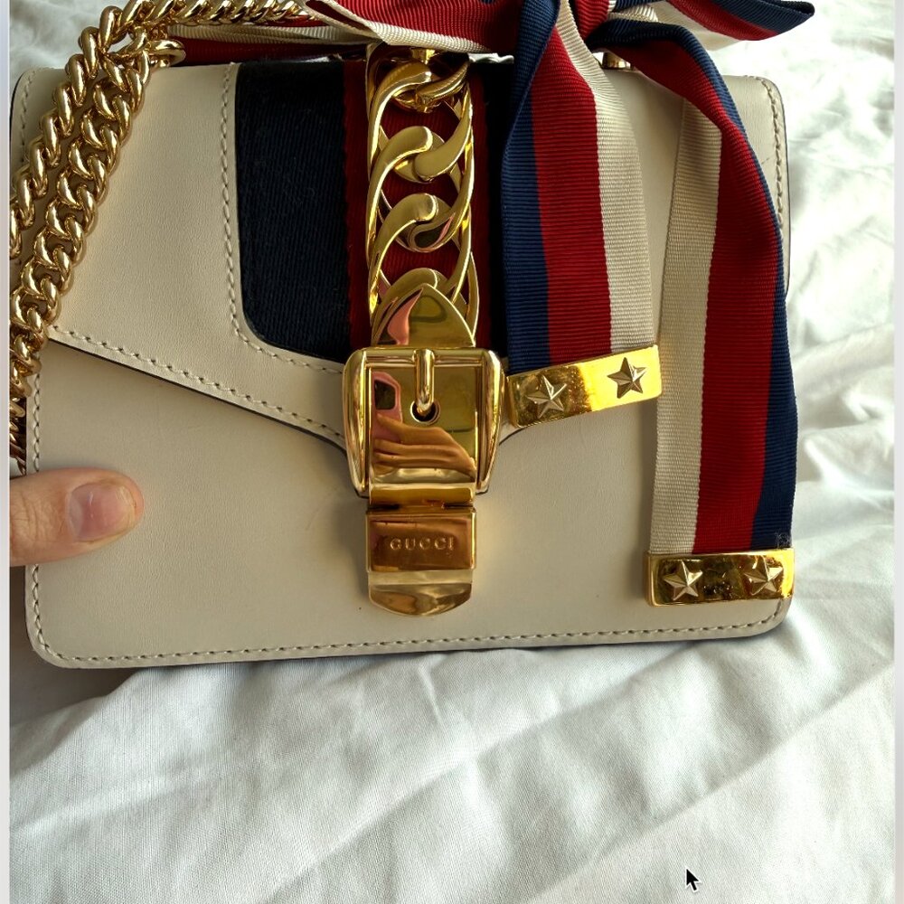 Gucci Sylvie Mini Bag - Picture 5 of 7